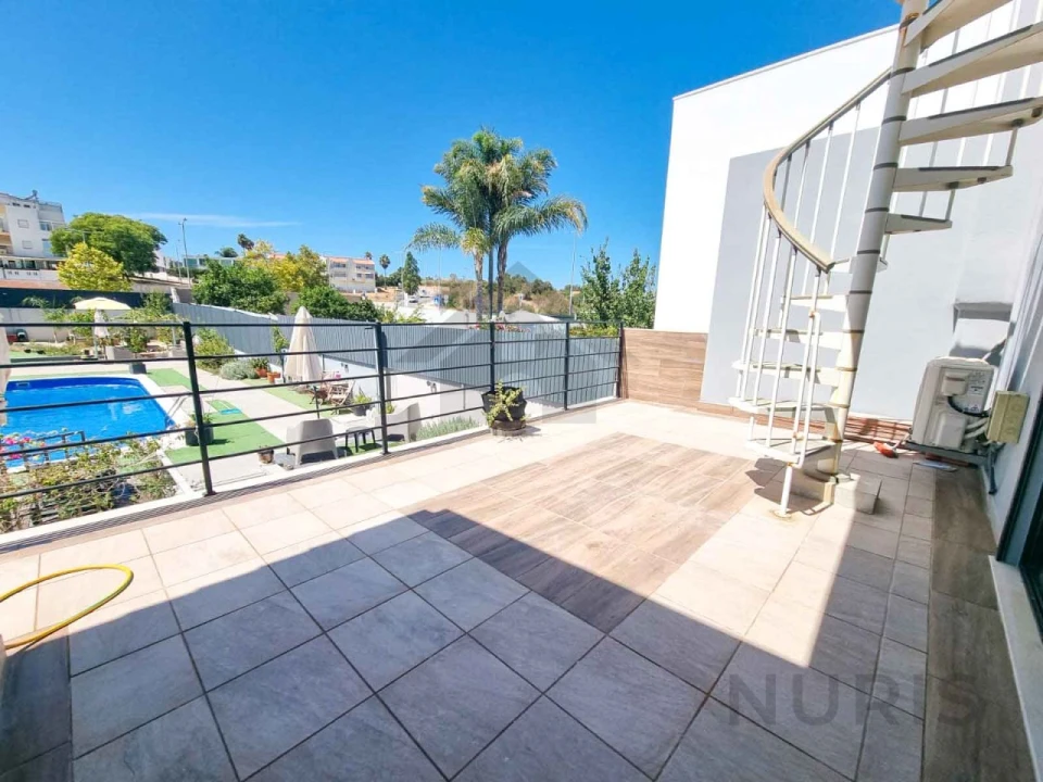 Moradia T5 para Venda em Estômbar e Parchal Foto 24