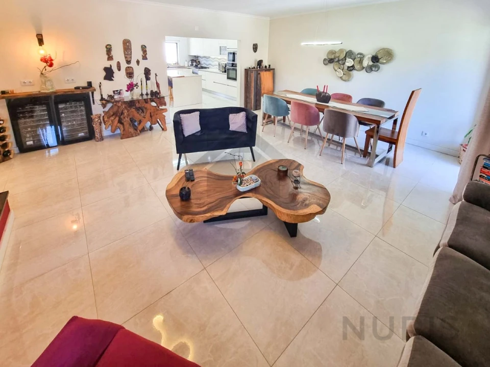 Moradia T5 para Venda em Estômbar e Parchal Foto 7