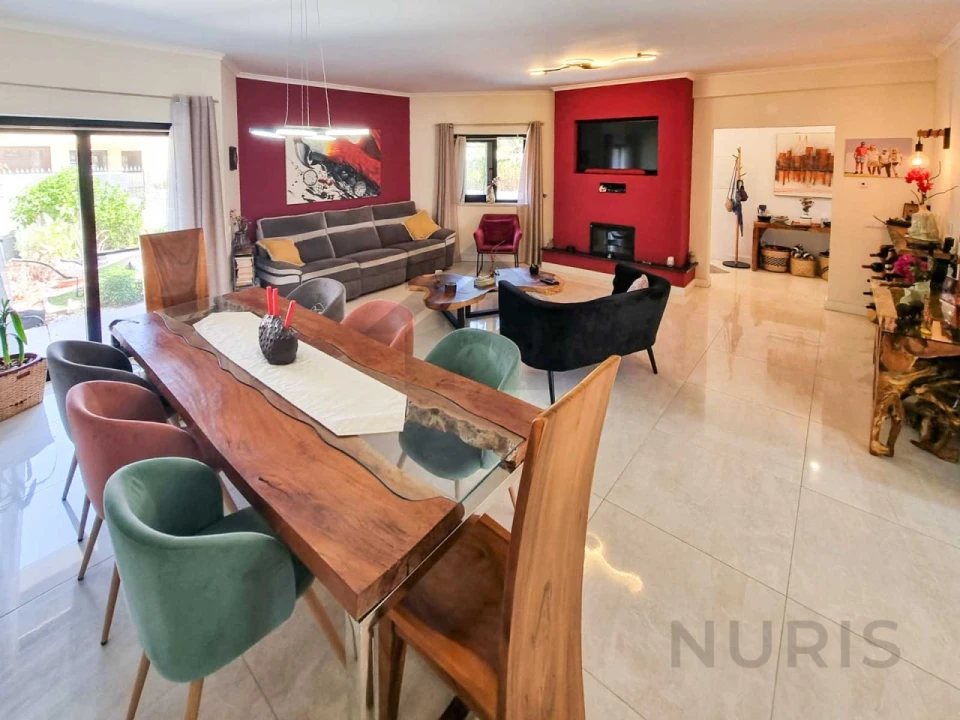 Moradia T5 para Venda em Estômbar e Parchal Foto 8