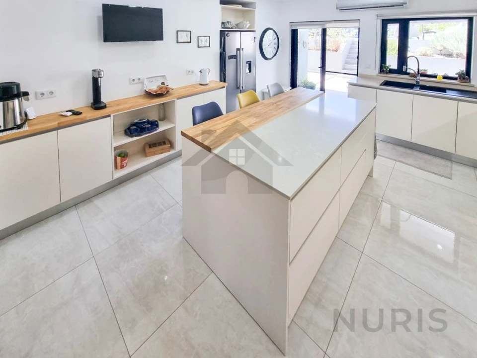 Moradia T5 para Venda em Estômbar e Parchal Foto 15