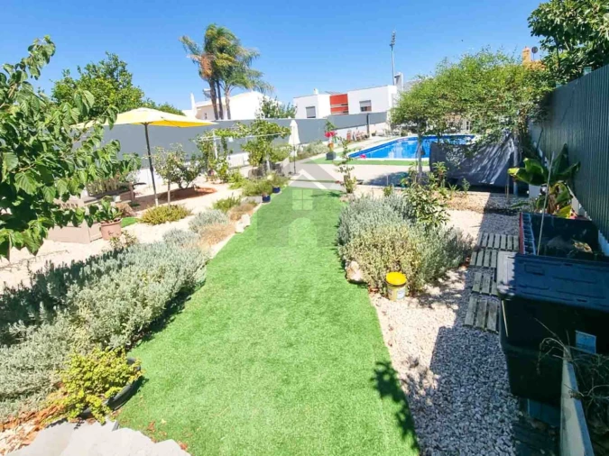 Moradia T5 para Venda em Estômbar e Parchal Foto 34