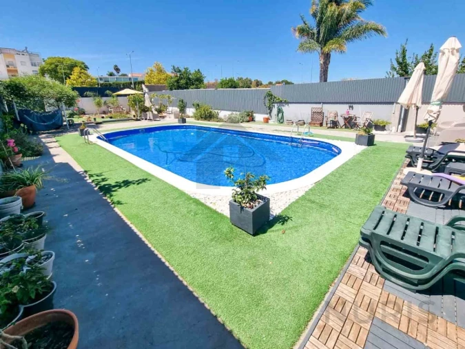 Moradia T5 para Venda em Estômbar e Parchal Foto 35