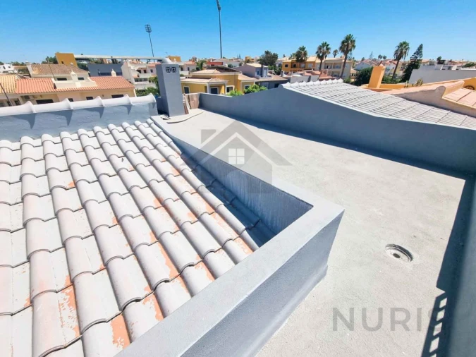 Moradia T5 para Venda em Estômbar e Parchal Foto 50