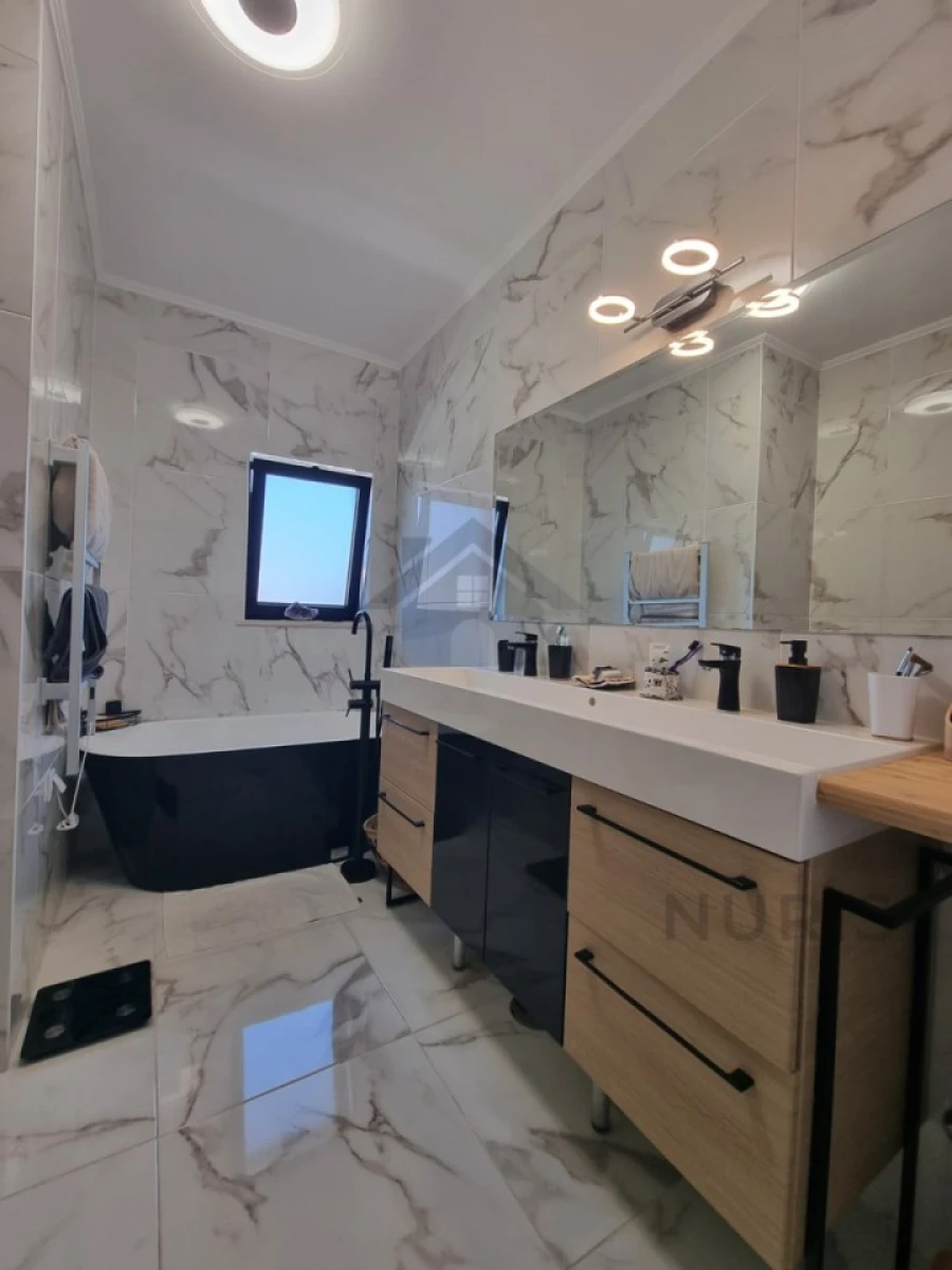 Moradia T5 para Venda em Estômbar e Parchal Foto 25