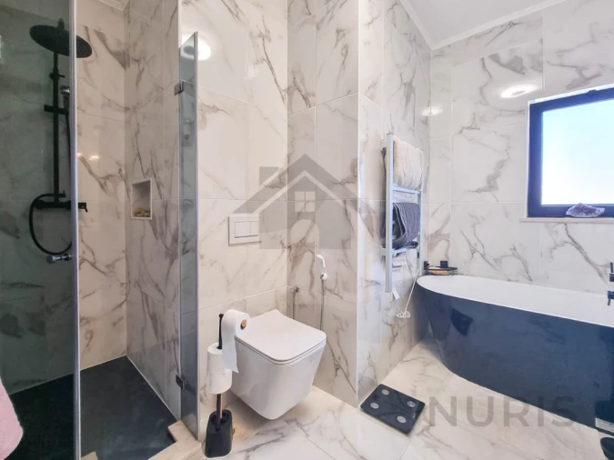 Moradia T5 para Venda em Estômbar e Parchal Foto 28