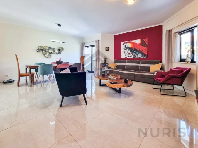 Moradia T5 para Venda em Estômbar e Parchal Foto 6