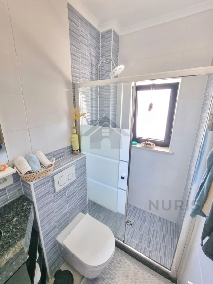 Moradia T5 para Venda em Estômbar e Parchal Foto 17