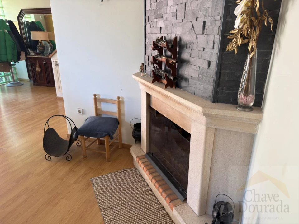 Moradia T4 para Venda em Santa Clara e Castelo Viegas Foto 9