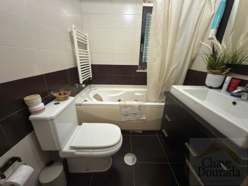 Moradia T4 para Venda em Santa Clara e Castelo Viegas Foto 16