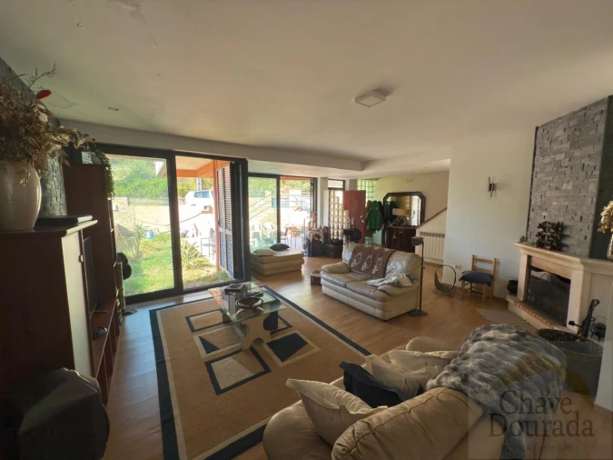 Moradia T4 para Venda em Santa Clara e Castelo Viegas Foto 6