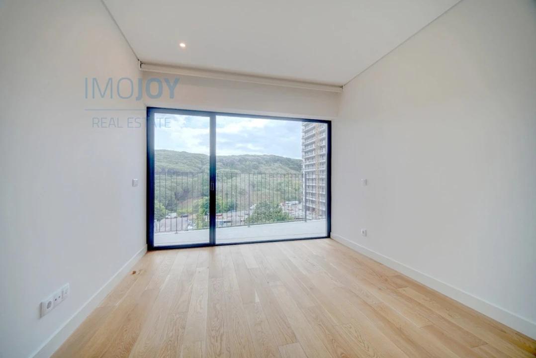 Apartamento T4 para Arrendamento em Algés, Linda-A-Velha e Cruz Quebrada-Dafundo Foto 21