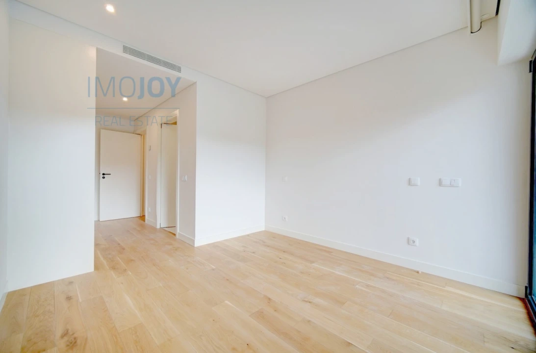 Apartamento T4 para Arrendamento em Algés, Linda-A-Velha e Cruz Quebrada-Dafundo Foto 23