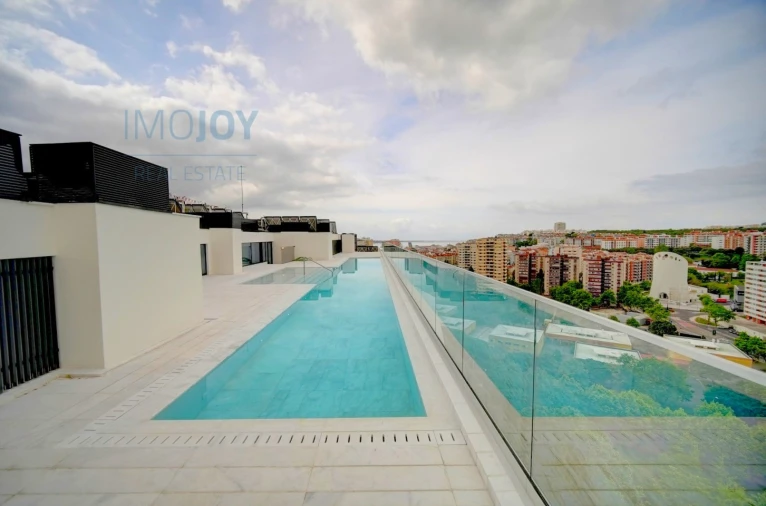 Apartamento T4 para Arrendamento em Algés, Linda-A-Velha e Cruz Quebrada-Dafundo Foto 1