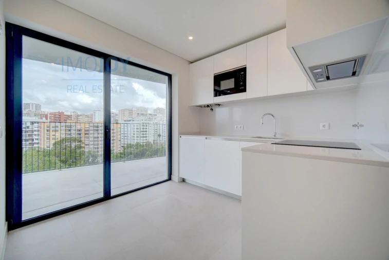 Apartamento T4 para Arrendamento em Algés, Linda-A-Velha e Cruz Quebrada-Dafundo Foto 8