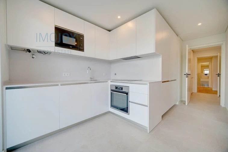 Apartamento T4 para Arrendamento em Algés, Linda-A-Velha e Cruz Quebrada-Dafundo Foto 9