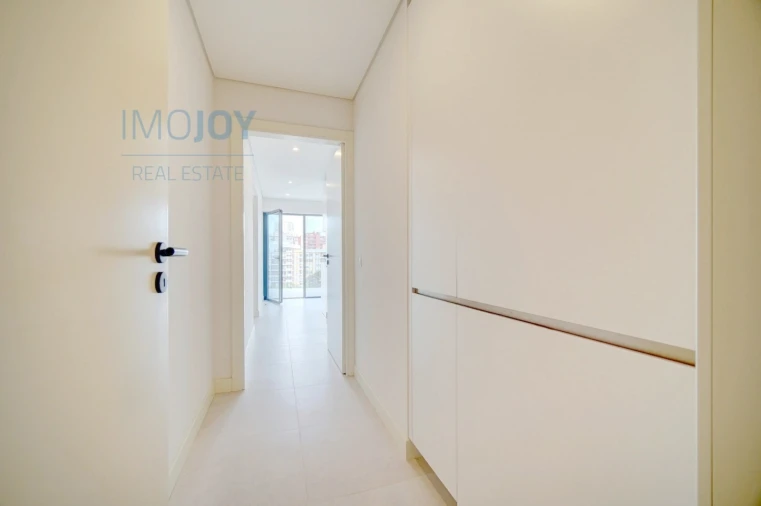 Apartamento T4 para Arrendamento em Algés, Linda-A-Velha e Cruz Quebrada-Dafundo Foto 14