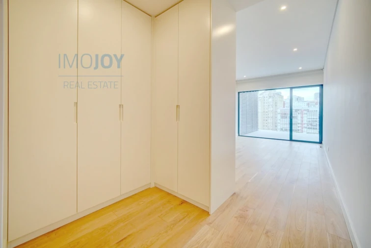 Apartamento T4 para Arrendamento em Algés, Linda-A-Velha e Cruz Quebrada-Dafundo Foto 16