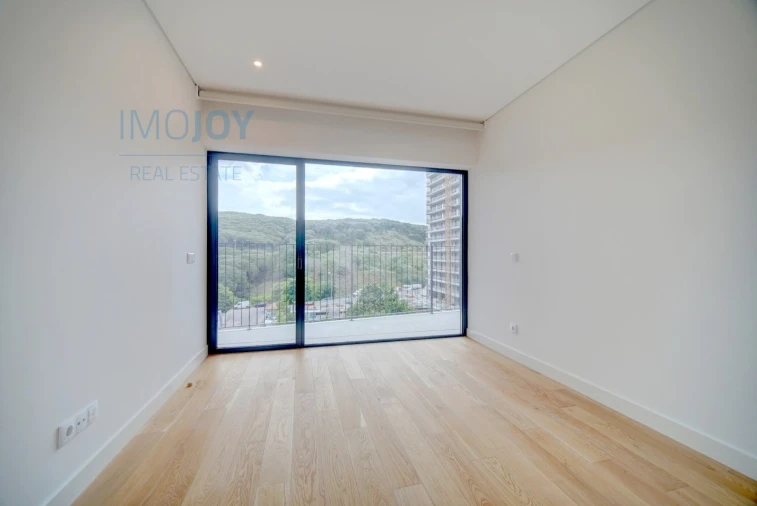 Apartamento T4 para Arrendamento em Algés, Linda-A-Velha e Cruz Quebrada-Dafundo Foto 21