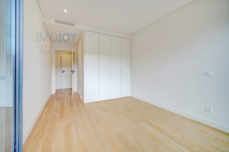 Apartamento T4 para Arrendamento em Algés, Linda-A-Velha e Cruz Quebrada-Dafundo Foto 25