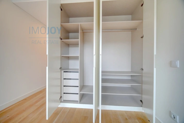 Apartamento T4 para Arrendamento em Algés, Linda-A-Velha e Cruz Quebrada-Dafundo Foto 26