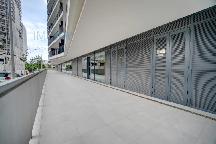 Apartamento T4 para Arrendamento em Algés, Linda-A-Velha e Cruz Quebrada-Dafundo Foto 33