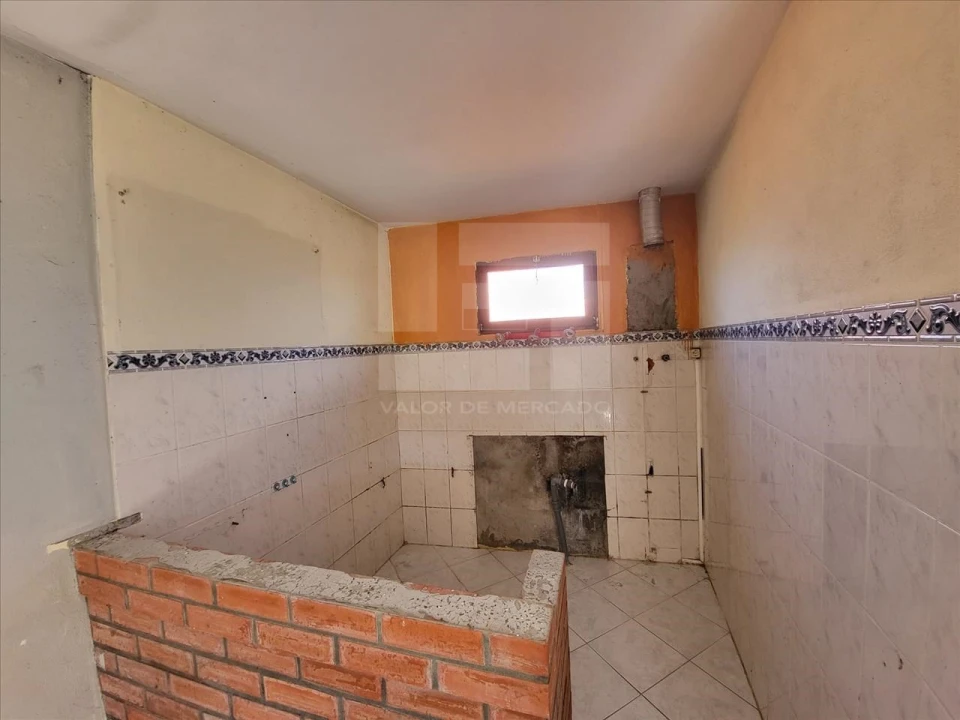 Moradia T2 para Venda em Pinheiro de Azere Foto 6