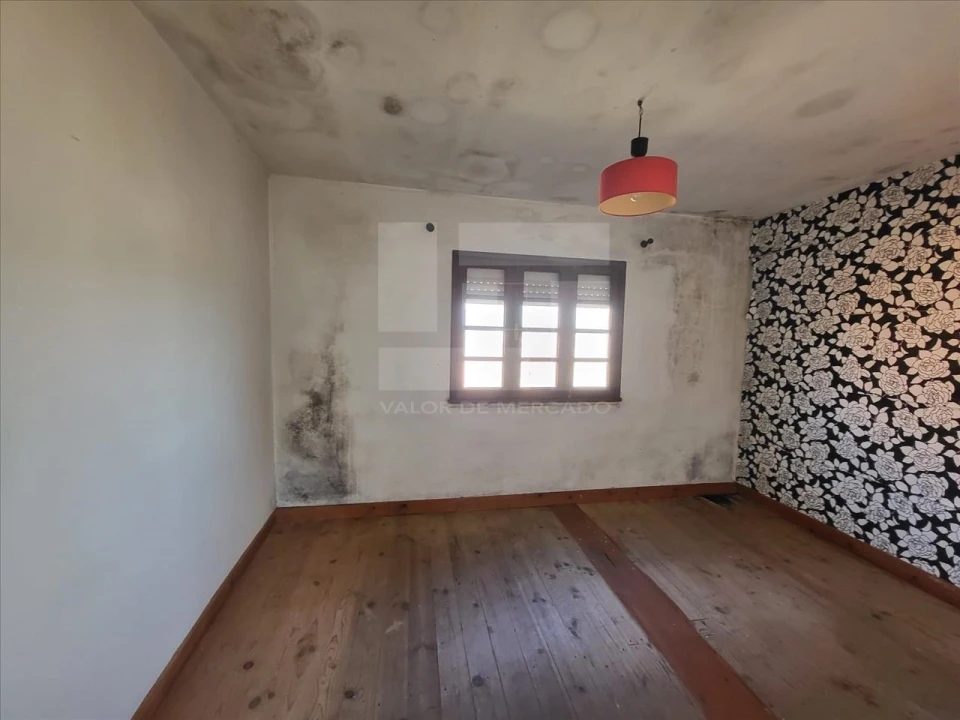 Moradia T2 para Venda em Pinheiro de Azere Foto 7