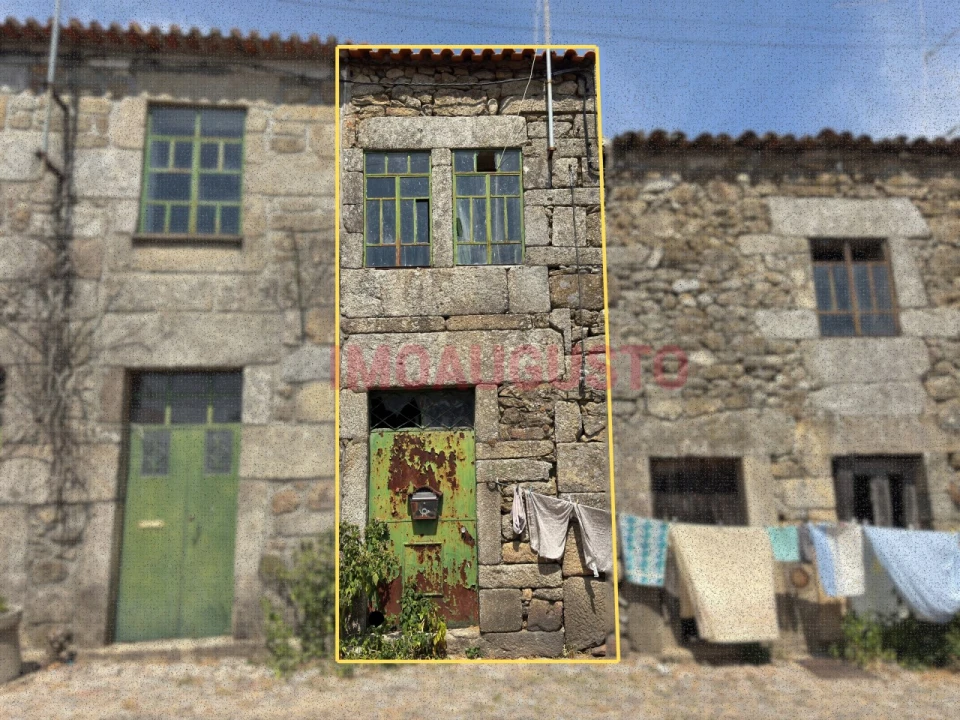 Moradia T2 para Venda em Freches e Torres Foto 1