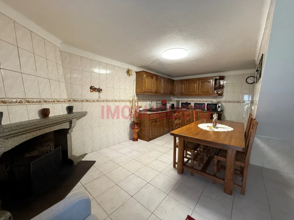 Moradia T3 para Arrendamento em Souto Foto 4