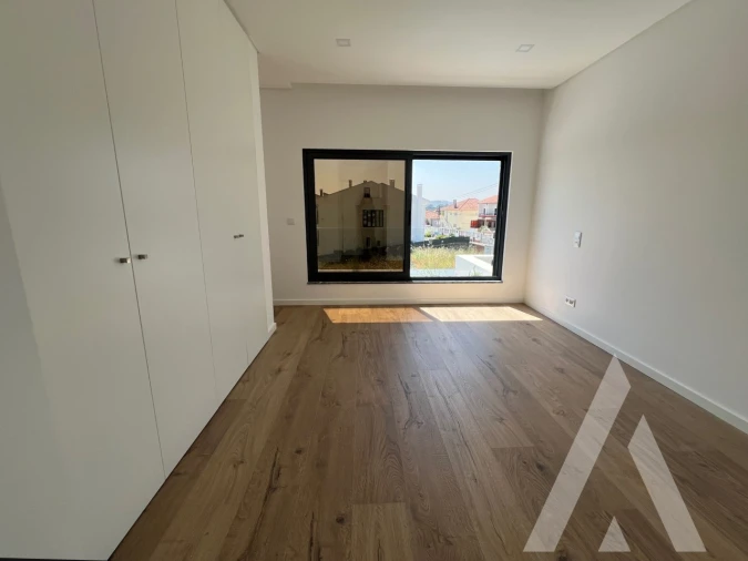 Moradia T4 para Venda em Loures Foto 23