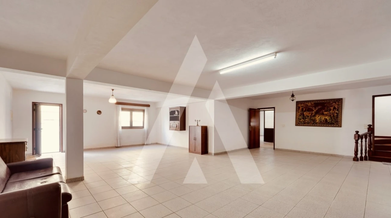 Moradia T4 para Venda em Oliveirinha Foto 2