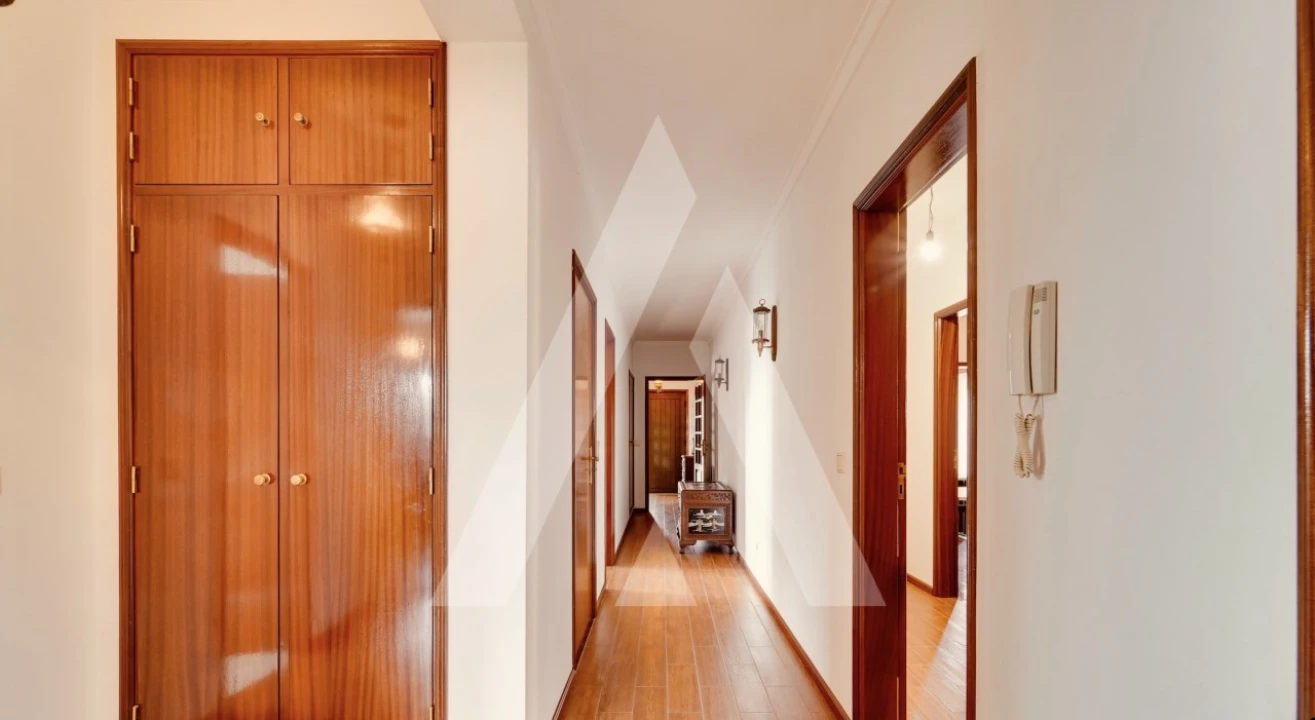 Moradia T4 para Venda em Oliveirinha Foto 8