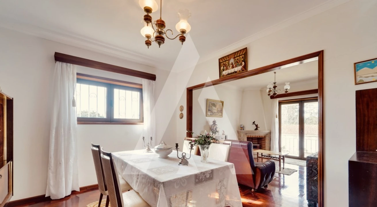 Moradia T4 para Venda em Oliveirinha Foto 3