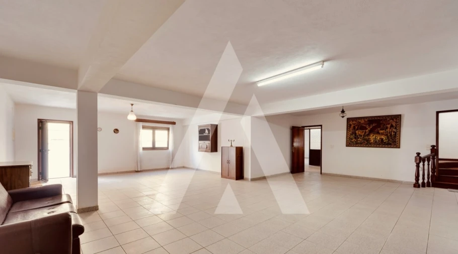 Moradia T4 para Venda em Oliveirinha Foto 2