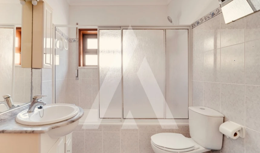 Moradia T4 para Venda em Oliveirinha Foto 13