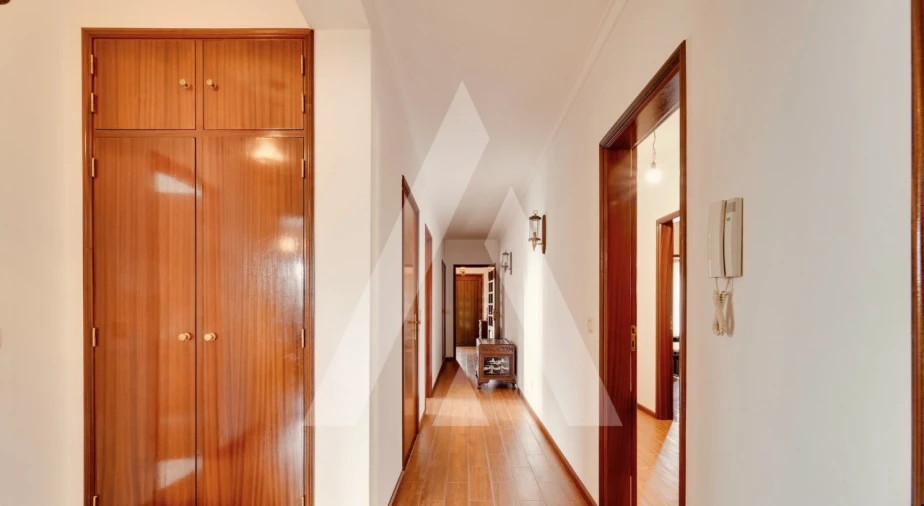 Moradia T4 para Venda em Oliveirinha Foto 8