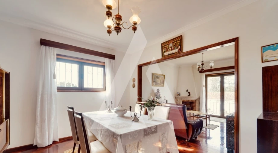 Moradia T4 para Venda em Oliveirinha Foto 3