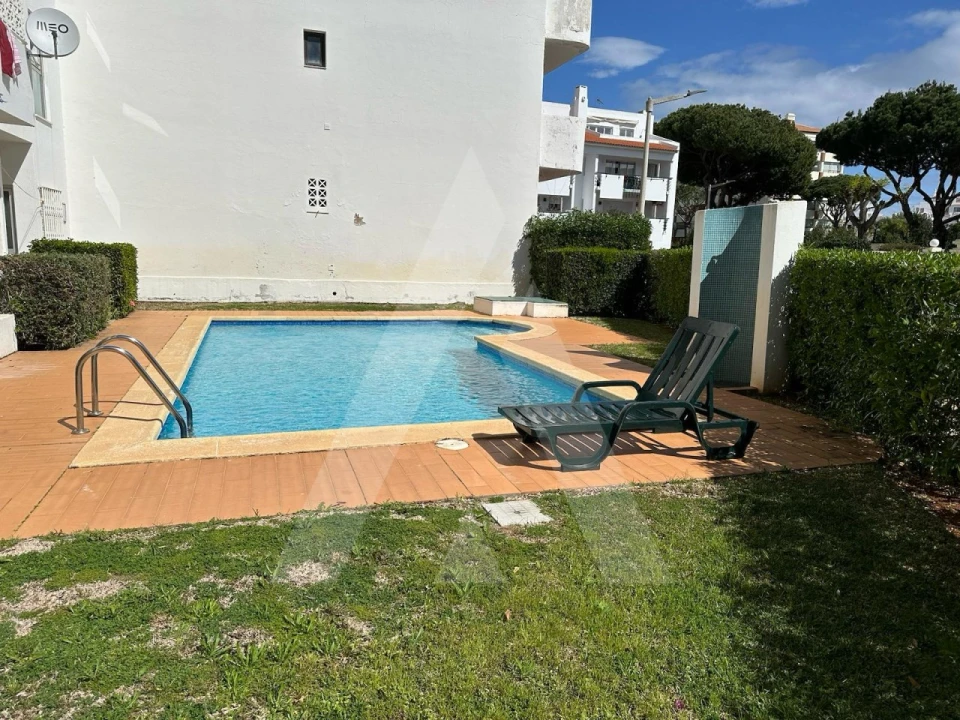 Apartamento T2 para Arrendamento em Quarteira Foto 10