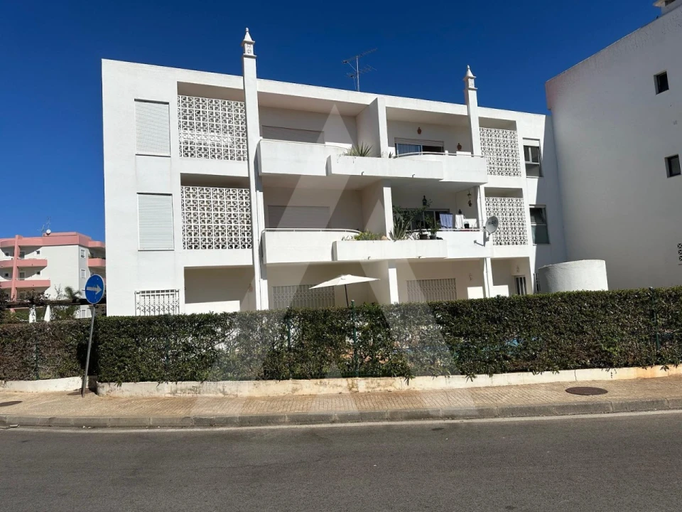 Apartamento T2 para Arrendamento em Quarteira Foto 24