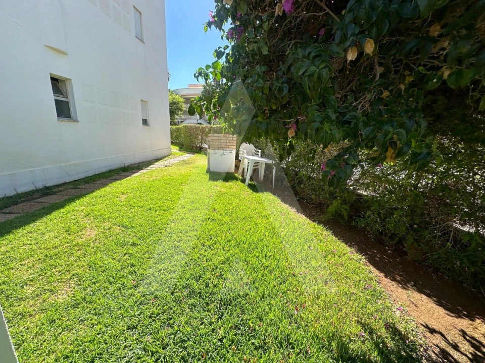 Apartamento T2 para Arrendamento em Quarteira Foto 14