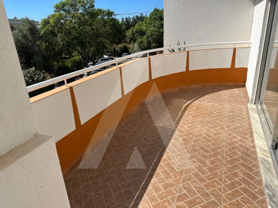 Apartamento T2 para Arrendamento em Quarteira Foto 22