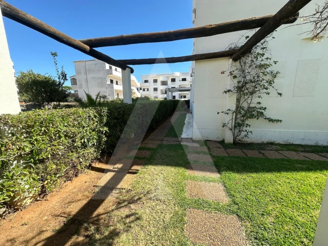 Apartamento T2 para Arrendamento em Quarteira Foto 15