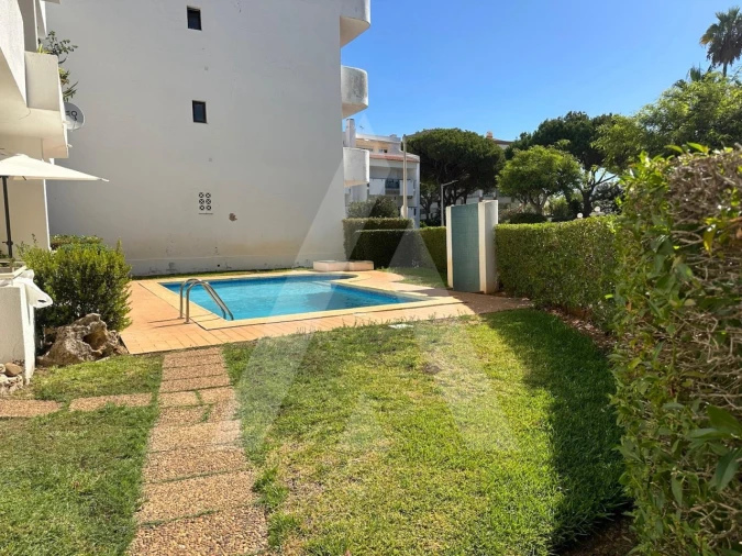 Apartamento T2 para Arrendamento em Quarteira Foto 17