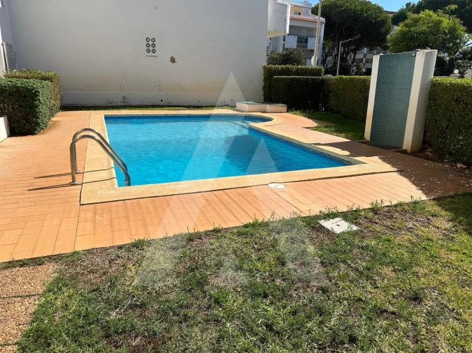 Apartamento T2 para Arrendamento em Quarteira Foto 18