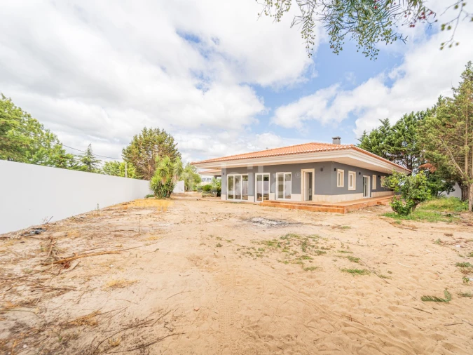 Moradia T4 para Venda em Salvaterra de Magos e Foros de Salvaterra Foto 2