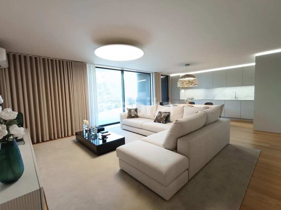 Apartamento T4 para Venda em Santa Marinha e São Pedro da Afurada Foto 2
