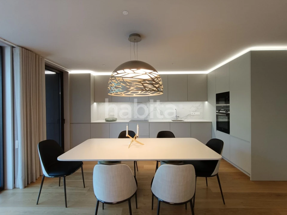 Apartamento T4 para Venda em Santa Marinha e São Pedro da Afurada Foto 4