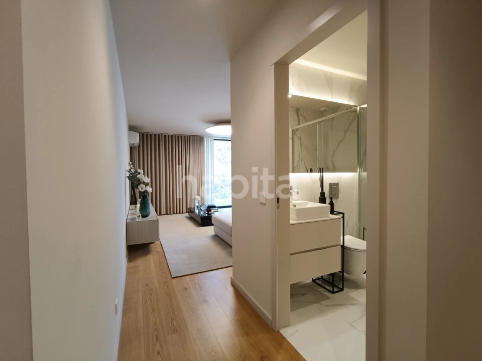 Apartamento T4 para Venda em Santa Marinha e São Pedro da Afurada Foto 9