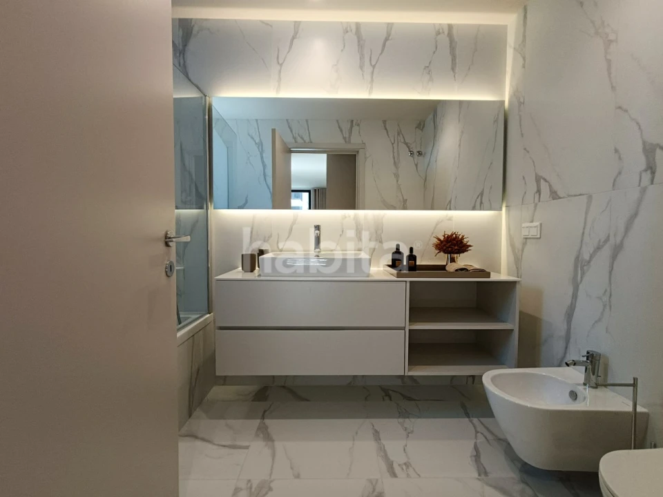 Apartamento T4 para Venda em Santa Marinha e São Pedro da Afurada Foto 21