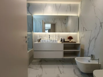 Apartamento T4 para Venda em Santa Marinha e São Pedro da Afurada
